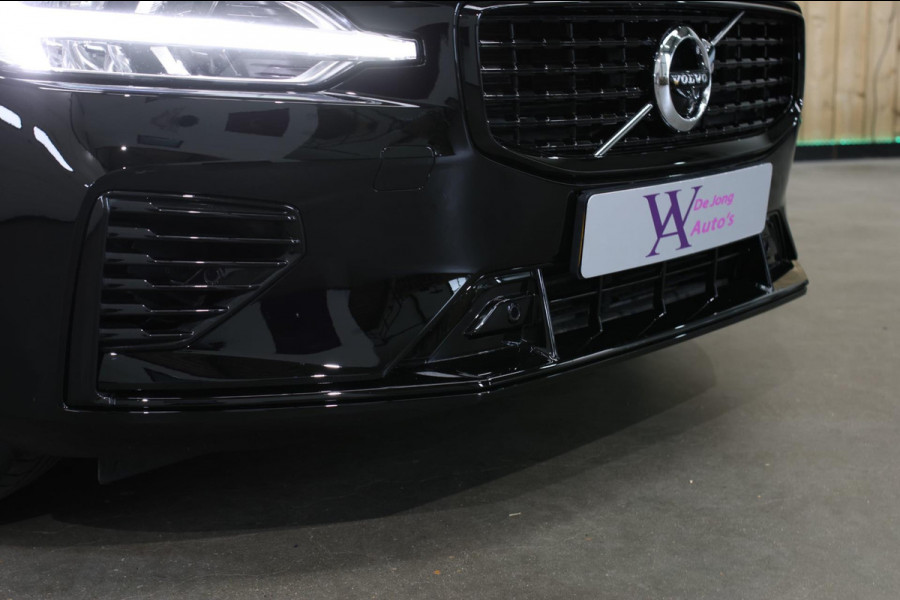 Volvo V60 2.0 T8 Twin Engine AWD R-Design *Pano*H/K*360 Camera*Leder* Volvo V60 2.0 T8 Twin Engine AWD R-Design *Pano*H/K*360 Camera*Leder*