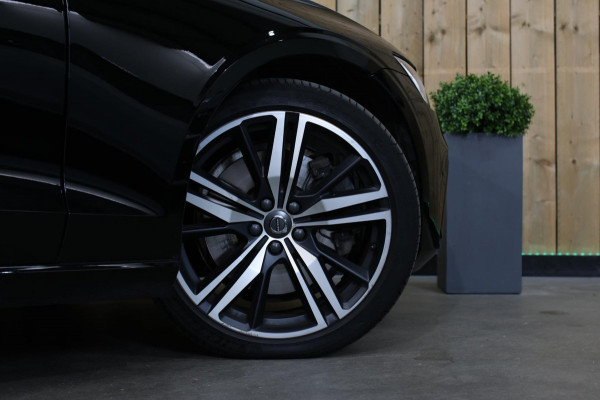 Volvo V60 2.0 T8 Twin Engine AWD R-Design *Pano*H/K*360 Camera*Leder* Volvo V60 2.0 T8 Twin Engine AWD R-Design *Pano*H/K*360 Camera*Leder*