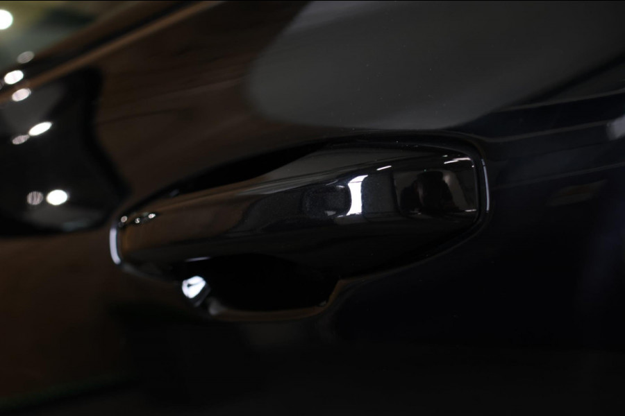 Volvo V60 2.0 T8 Twin Engine AWD R-Design *Pano*H/K*360 Camera*Leder* Volvo V60 2.0 T8 Twin Engine AWD R-Design *Pano*H/K*360 Camera*Leder*