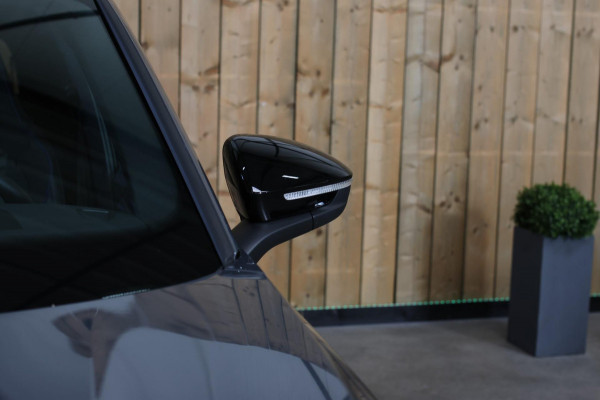 Volkswagen Tiguan 1.5 eTSI R-Line *Pano*H/K*360 Camera*Head-Up*Keyless*Trekhaak*