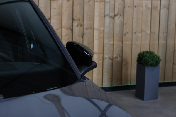 Volkswagen Tiguan 1.5 eTSI R-Line *Pano*H/K*360 Camera*Head-Up*Keyless*Trekhaak*