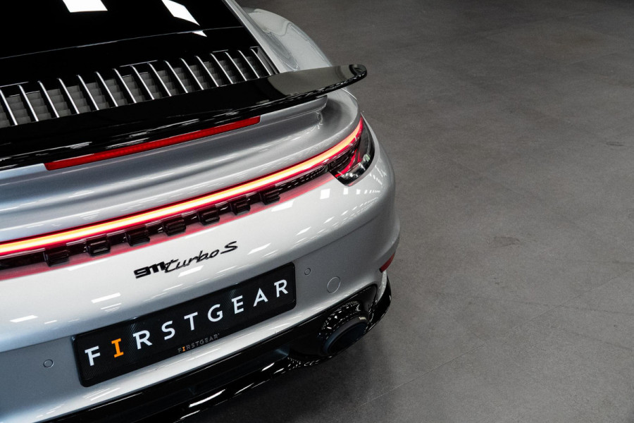 Porsche 911 3.8 Turbo S *Keramisch / Akrapovic / Carbon-interieur / BOSE / Schuif-/kanteldak* Porsche 911 3.8 Turbo S *Keramisch / Akrapovic / Carbon-interieur / BOSE / Schuif-/kanteldak*