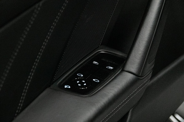 Porsche 911 3.8 Turbo S *Keramisch / Akrapovic / Carbon-interieur / BOSE / Schuif-/kanteldak* Porsche 911 3.8 Turbo S *Keramisch / Akrapovic / Carbon-interieur / BOSE / Schuif-/kanteldak*