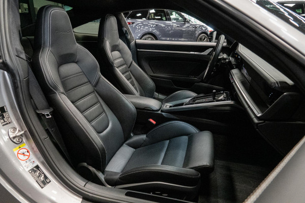 Porsche 911 3.8 Turbo S *Keramisch / Akrapovic / Carbon-interieur / BOSE / Schuif-/kanteldak* Porsche 911 3.8 Turbo S *Keramisch / Akrapovic / Carbon-interieur / BOSE / Schuif-/kanteldak*