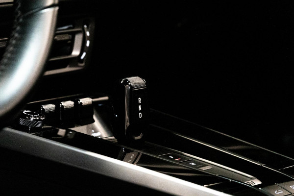 Porsche 911 3.8 Turbo S *Keramisch / Akrapovic / Carbon-interieur / BOSE / Schuif-/kanteldak* Porsche 911 3.8 Turbo S *Keramisch / Akrapovic / Carbon-interieur / BOSE / Schuif-/kanteldak*