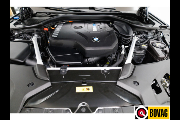 BMW 5 Serie Touring 530e xDrive M-Sport 293 PK | Laser Led | Leder | Camera | All season | Head-up | Elec. klep PDC V+A, Driving assistant, Adaptive Cruise, Displaysleutel BMW 5 Serie Touring 530e xDrive M-Sport 293 PK | Laser Led | Leder | Camera | All season | Head-up | Elec. klep PDC V+A, Driving assistant, Adaptive Cruise, Displaysleutel