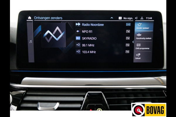 BMW 5 Serie Touring 530e xDrive M-Sport 293 PK | Laser Led | Leder | Camera | All season | Head-up | Elec. klep PDC V+A, Driving assistant, Adaptive Cruise, Displaysleutel BMW 5 Serie Touring 530e xDrive M-Sport 293 PK | Laser Led | Leder | Camera | All season | Head-up | Elec. klep PDC V+A, Driving assistant, Adaptive Cruise, Displaysleutel