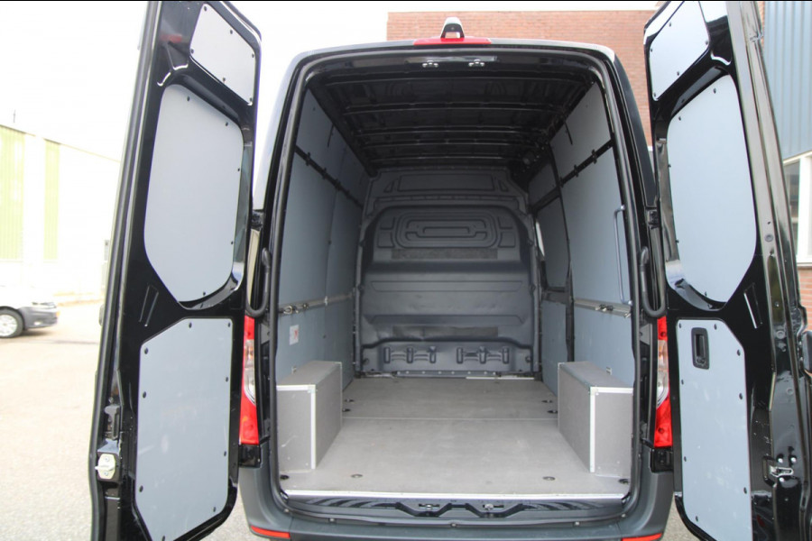 Mercedes-Benz Sprinter 2.2 CDI Automaat 143PK L2H2 / Camera / Navi / App connect / multi stuur Mercedes-Benz Sprinter 2.2 CDI Automaat 143PK L2H2 / Camera / Navi / App connect / multi stuur