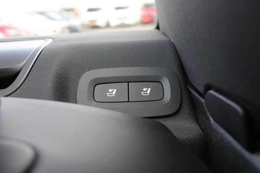 Volvo S60 2.0 B3 R-Design | zuid | Wegklapbare Trekhaak | Lederen Stoelbekleding | Climate Control | Cruise Control | Achteruitrijcamera |