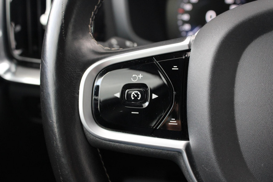 Volvo S60 2.0 B3 R-Design | zuid | Wegklapbare Trekhaak | Lederen Stoelbekleding | Climate Control | Cruise Control | Achteruitrijcamera |