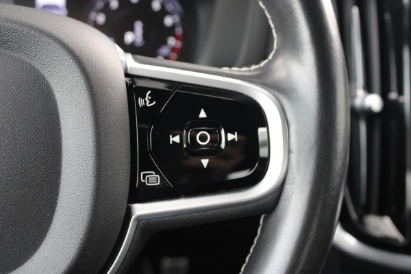 Volvo S60 2.0 B3 R-Design | zuid | Wegklapbare Trekhaak | Lederen Stoelbekleding | Climate Control | Cruise Control | Achteruitrijcamera |