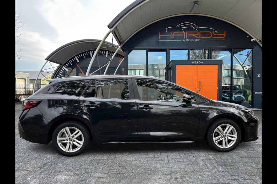 Toyota Corolla Touring Sports 1.8 Hybrid Active Apple CarPlay Camera Adaptive Cruise Rijklaarprijs! Toyota Corolla Touring Sports 1.8 Hybrid Active Apple CarPlay Camera Adaptive Cruise Rijklaarprijs!