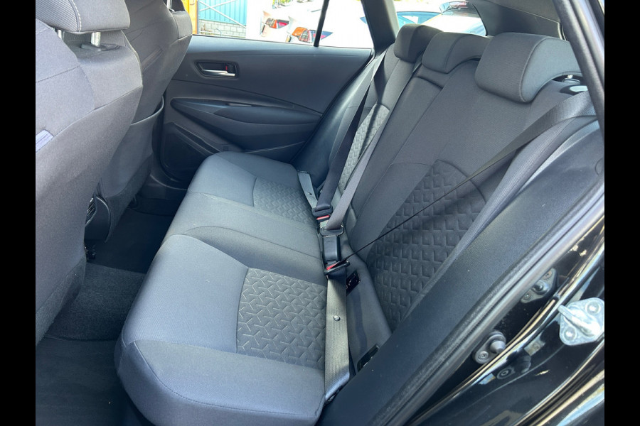 Toyota Corolla Touring Sports 1.8 Hybrid Active Apple CarPlay Camera Adaptive Cruise Rijklaarprijs! Toyota Corolla Touring Sports 1.8 Hybrid Active Apple CarPlay Camera Adaptive Cruise Rijklaarprijs!