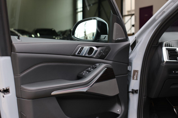 BMW X5 XDrive50e M-Sport Pro *Pano*M-Stoelen*H/K*360 Camera*