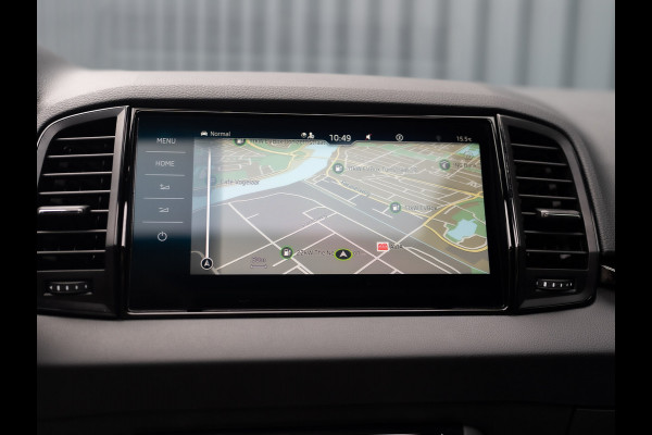 Škoda Karoq 1.5 TSI ACT Sportline Business | Panodak | Trekhaak wegkl. | 360 Camera | 19'' | Elk. A-klep | Prijs Rijklaar!! Škoda Karoq 1.5 TSI ACT Sportline Business | Panodak | Trekhaak wegkl. | 360 Camera | 19'' | Elk. A-klep | Prijs Rijklaar!!