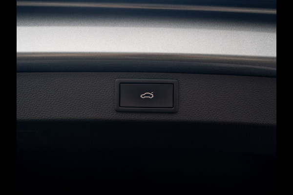 Škoda Karoq 1.5 TSI ACT Sportline Business | Panodak | Trekhaak wegkl. | 360 Camera | 19'' | Elk. A-klep | Prijs Rijklaar!! Škoda Karoq 1.5 TSI ACT Sportline Business | Panodak | Trekhaak wegkl. | 360 Camera | 19'' | Elk. A-klep | Prijs Rijklaar!!