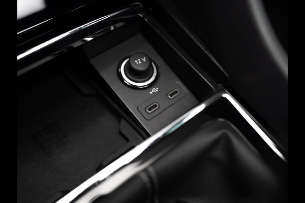 Škoda Karoq 1.5 TSI ACT Sportline Business | Panodak | Trekhaak wegkl. | 360 Camera | 19'' | Elk. A-klep | Prijs Rijklaar!! Škoda Karoq 1.5 TSI ACT Sportline Business | Panodak | Trekhaak wegkl. | 360 Camera | 19'' | Elk. A-klep | Prijs Rijklaar!!