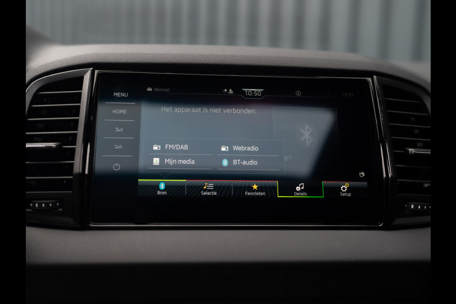 Škoda Karoq 1.5 TSI ACT Sportline Business | Panodak | Trekhaak wegkl. | 360 Camera | 19'' | Elk. A-klep | Prijs Rijklaar!! Škoda Karoq 1.5 TSI ACT Sportline Business | Panodak | Trekhaak wegkl. | 360 Camera | 19'' | Elk. A-klep | Prijs Rijklaar!!