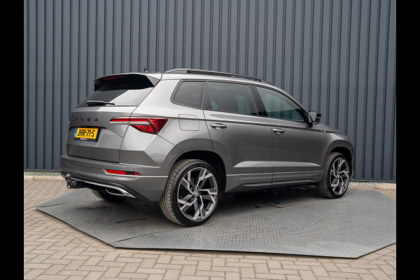 Škoda Karoq 1.5 TSI ACT Sportline Business | Panodak | Trekhaak wegkl. | 360 Camera | 19'' | Elk. A-klep | Prijs Rijklaar!! Škoda Karoq 1.5 TSI ACT Sportline Business | Panodak | Trekhaak wegkl. | 360 Camera | 19'' | Elk. A-klep | Prijs Rijklaar!!