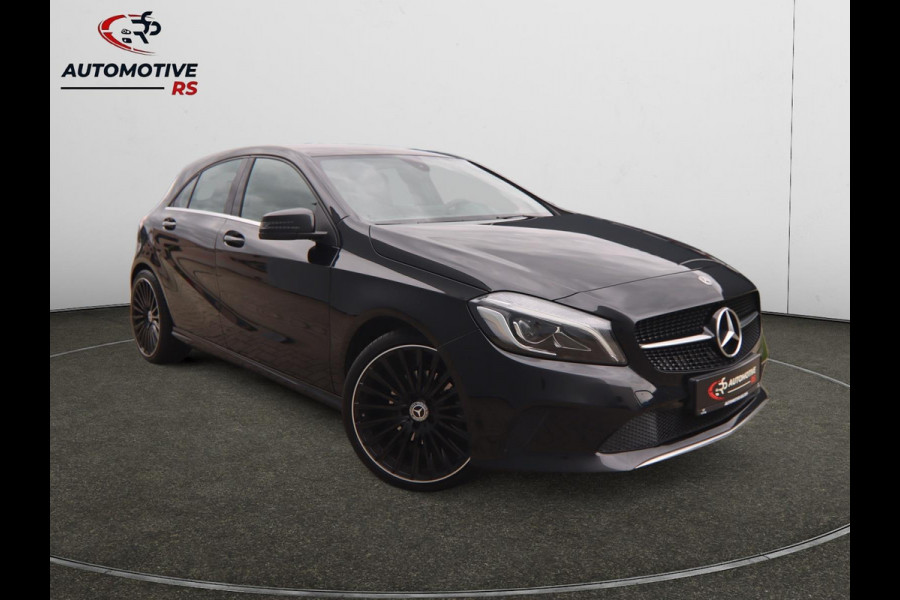 Mercedes-Benz A-Klasse 180 Business Solution AMG Aut.|19 Inch Camera Cruise Control led koplampen Navigatie Carplay & Android Auto Mercedes-Benz A-Klasse 180 Business Solution AMG Aut.|19 Inch Camera Cruise Control led koplampen Navigatie Carplay & Android Auto