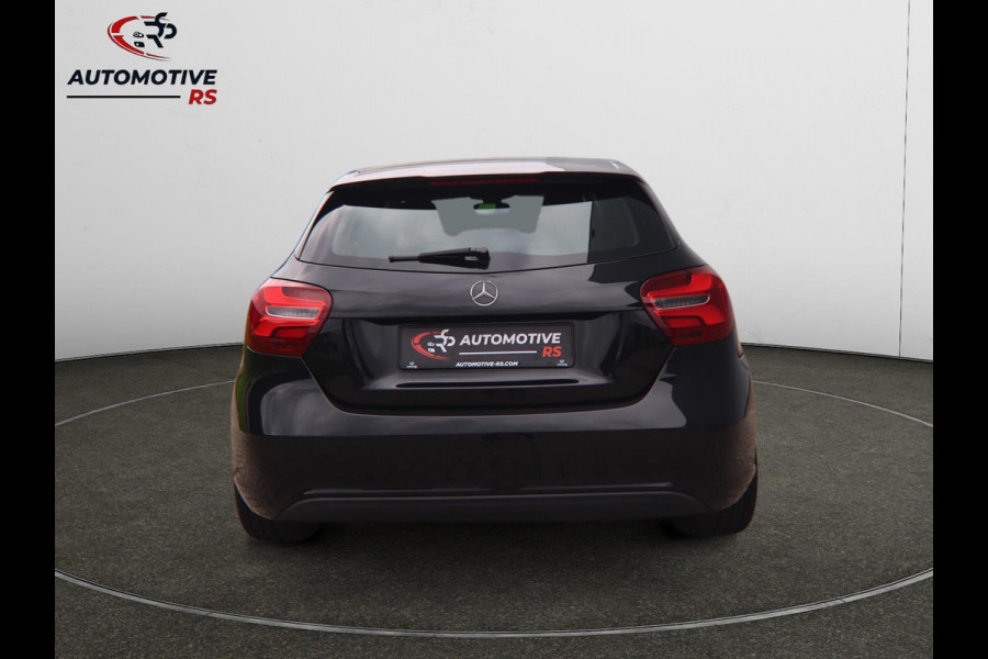 Mercedes-Benz A-Klasse 180 Business Solution AMG Aut.|19 Inch Camera Cruise Control led koplampen Navigatie Carplay & Android Auto Mercedes-Benz A-Klasse 180 Business Solution AMG Aut.|19 Inch Camera Cruise Control led koplampen Navigatie Carplay & Android Auto