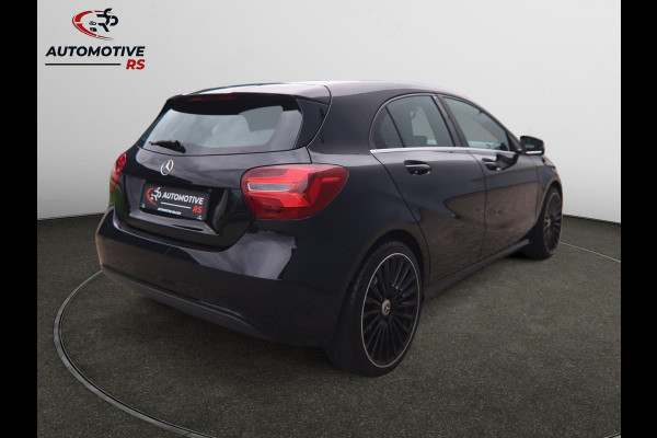 Mercedes-Benz A-Klasse 180 Business Solution AMG Aut.|19 Inch Camera Cruise Control led koplampen Navigatie Carplay & Android Auto Mercedes-Benz A-Klasse 180 Business Solution AMG Aut.|19 Inch Camera Cruise Control led koplampen Navigatie Carplay & Android Auto