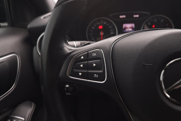 Mercedes-Benz A-Klasse 180 Business Solution AMG Aut.|19 Inch Camera Cruise Control led koplampen Navigatie Carplay & Android Auto Mercedes-Benz A-Klasse 180 Business Solution AMG Aut.|19 Inch Camera Cruise Control led koplampen Navigatie Carplay & Android Auto