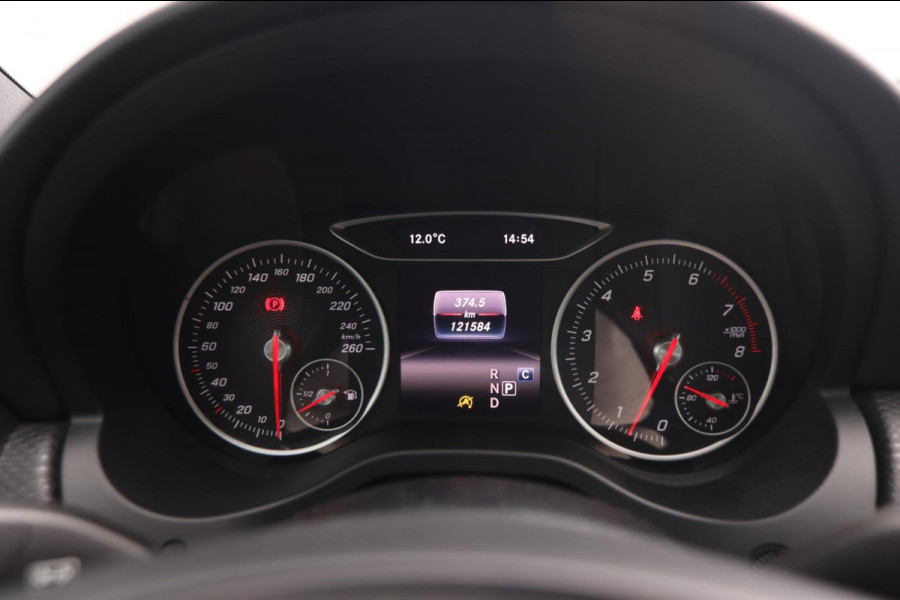 Mercedes-Benz A-Klasse 180 Business Solution AMG Aut.|19 Inch Camera Cruise Control led koplampen Navigatie Carplay & Android Auto Mercedes-Benz A-Klasse 180 Business Solution AMG Aut.|19 Inch Camera Cruise Control led koplampen Navigatie Carplay & Android Auto