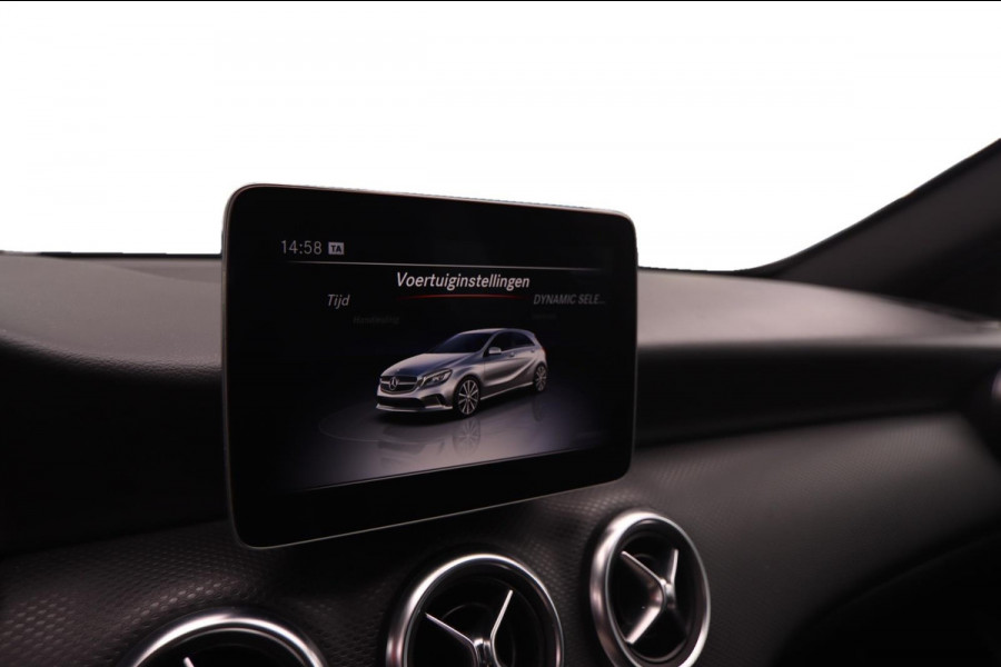 Mercedes-Benz A-Klasse 180 Business Solution AMG Aut.|19 Inch Camera Cruise Control led koplampen Navigatie Carplay & Android Auto Mercedes-Benz A-Klasse 180 Business Solution AMG Aut.|19 Inch Camera Cruise Control led koplampen Navigatie Carplay & Android Auto