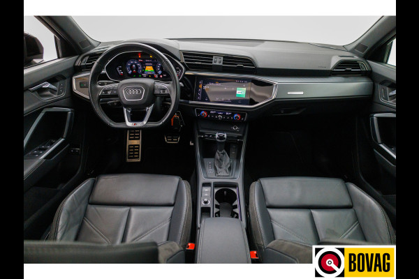 Audi Q3 Sportback 45 TFSI e S Edition 245 PK | 2x Sline | Panoramadak | Trekhaak elec. | Sonos audio | Navigatie, Cruise, PDC V+ A, App. connect. Audi Q3 Sportback 45 TFSI e S Edition 245 PK | 2x Sline | Panoramadak | Trekhaak elec. | Sonos audio | Navigatie, Cruise, PDC V+ A, App. connect.