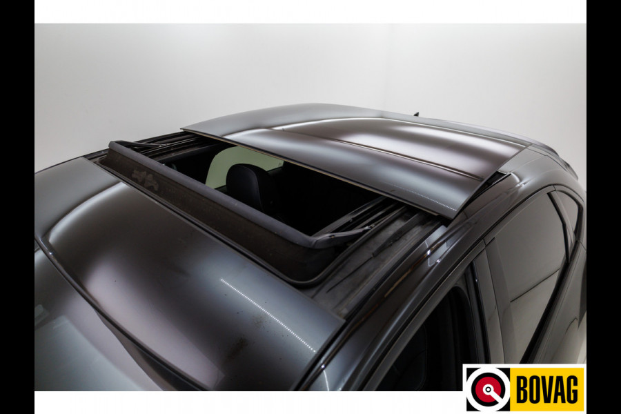 Audi Q3 Sportback 45 TFSI e S Edition 245 PK | 2x Sline | Panoramadak | Trekhaak elec. | Sonos audio | Navigatie, Cruise, PDC V+ A, App. connect. Audi Q3 Sportback 45 TFSI e S Edition 245 PK | 2x Sline | Panoramadak | Trekhaak elec. | Sonos audio | Navigatie, Cruise, PDC V+ A, App. connect.