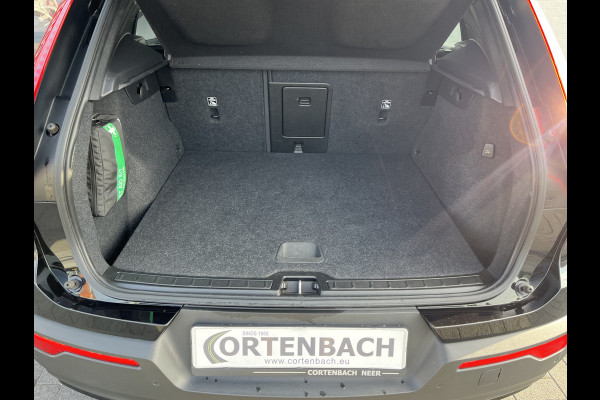 Volvo XC40 1.5 T4 Plug-in hybrid Plus Dark | Adaptieve cruise | Harman Kardon | Memory | Blis |