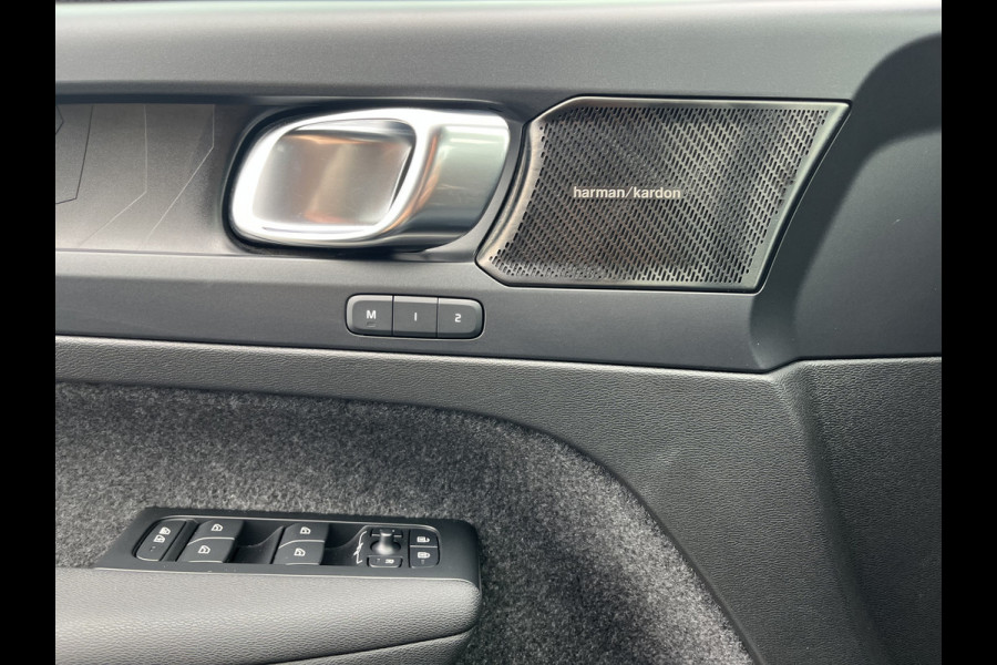Volvo XC40 1.5 T4 Plug-in hybrid Plus Dark | Adaptieve cruise | Harman Kardon | Memory | Blis |