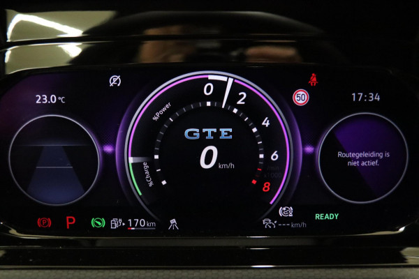 Volkswagen Golf 1.4 eHybrid GTE / HEADUP/PANO/IQLIGHT/CAM/CARPLAY/VOL Volkswagen Golf 1.4 eHybrid GTE / HEADUP/PANO/IQLIGHT/CAM/CARPLAY/VOL