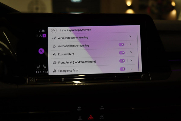 Volkswagen Golf 1.4 eHybrid GTE / HEADUP/PANO/IQLIGHT/CAM/CARPLAY/VOL Volkswagen Golf 1.4 eHybrid GTE / HEADUP/PANO/IQLIGHT/CAM/CARPLAY/VOL