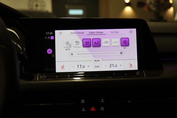 Volkswagen Golf 1.4 eHybrid GTE / HEADUP/PANO/IQLIGHT/CAM/CARPLAY/VOL Volkswagen Golf 1.4 eHybrid GTE / HEADUP/PANO/IQLIGHT/CAM/CARPLAY/VOL