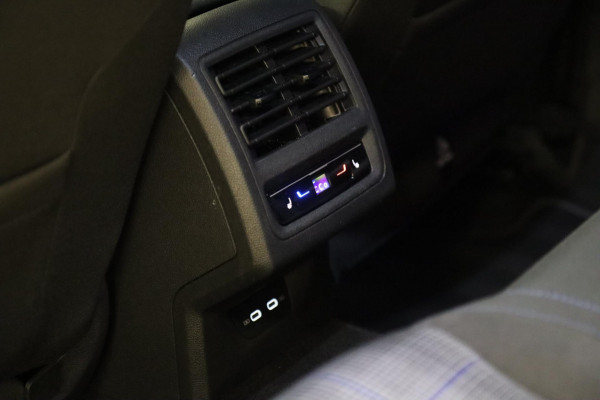 Volkswagen Golf 1.4 eHybrid GTE / HEADUP/PANO/IQLIGHT/CAM/CARPLAY/VOL Volkswagen Golf 1.4 eHybrid GTE / HEADUP/PANO/IQLIGHT/CAM/CARPLAY/VOL
