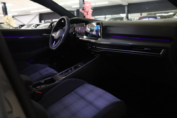 Volkswagen Golf 1.4 eHybrid GTE / HEADUP/PANO/IQLIGHT/CAM/CARPLAY/VOL Volkswagen Golf 1.4 eHybrid GTE / HEADUP/PANO/IQLIGHT/CAM/CARPLAY/VOL