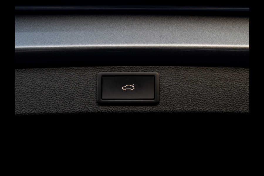 Škoda Karoq 1.5 TSI 150Pk ACT Sportline Business | Trekhaak wegkl. | Elk. A-klep | Camera | Keyless | Adapt. Cr. | Prijs Rijklaar!!