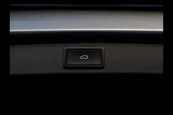 Škoda Karoq 1.5 TSI 150Pk ACT Sportline Business | Trekhaak wegkl. | Elk. A-klep | Camera | Keyless | Adapt. Cr. | Prijs Rijklaar!!