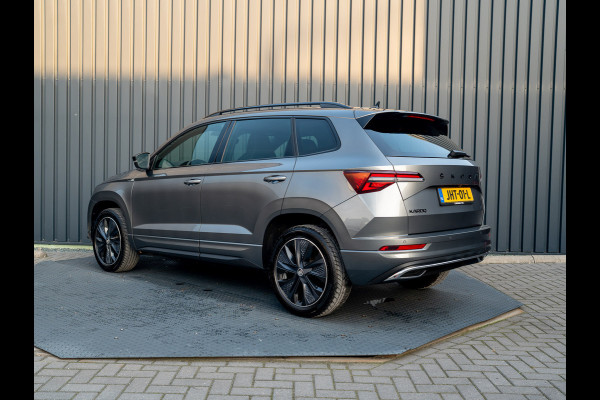 Škoda Karoq 1.5 TSI 150Pk ACT Sportline Business | Trekhaak wegkl. | Elk. A-klep | Camera | Keyless | Adapt. Cr. | Prijs Rijklaar!!