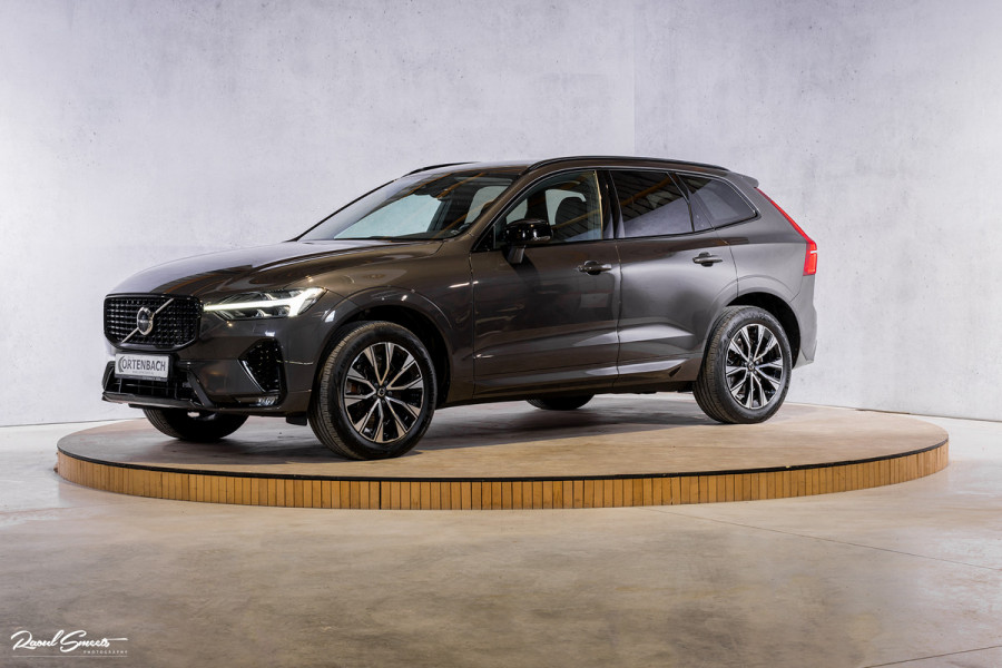 Volvo XC60 2.0 B4 R-Design | Harman Kardon | Adaptieve cruise | Memory | Achterbank verwarmd |