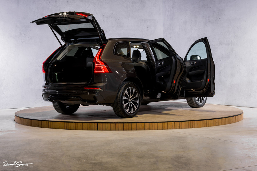 Volvo XC60 2.0 B4 R-Design | Harman Kardon | Adaptieve cruise | Memory | Achterbank verwarmd |