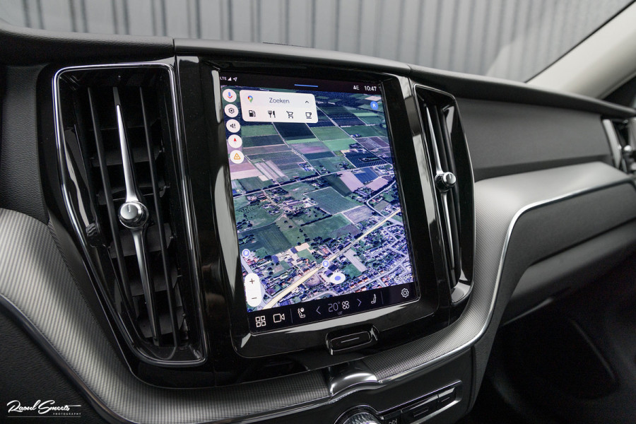 Volvo XC60 2.0 B4 R-Design | Harman Kardon | Adaptieve cruise | Memory | Achterbank verwarmd |