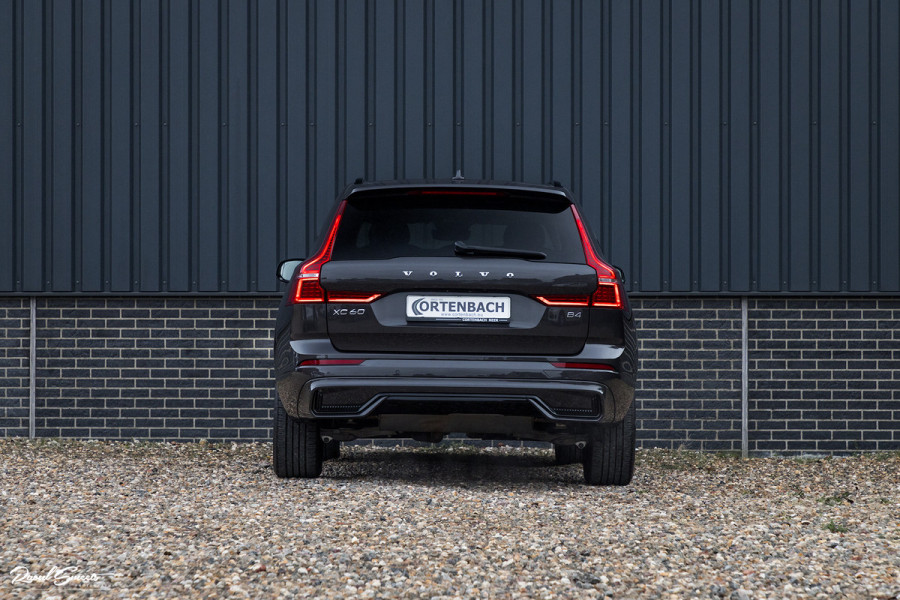 Volvo XC60 2.0 B4 R-Design | Harman Kardon | Adaptieve cruise | Memory | Achterbank verwarmd |
