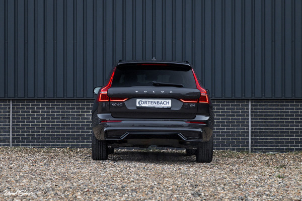 Volvo XC60 2.0 B4 R-Design | Harman Kardon | Adaptieve cruise | Memory | Achterbank verwarmd |