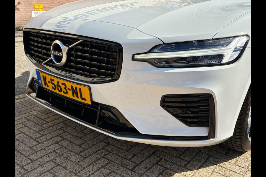 Volvo V60 2.0 T6 Recharge AWD R-Design 341PK! | Stoel- stuurverwarming | Lederen Sportstoelen | Park Assist | Adapt Cruise Control Volvo V60 2.0 T6 Recharge AWD R-Design 341PK! | Stoel- stuurverwarming | Lederen Sportstoelen | Park Assist | Adapt Cruise Control