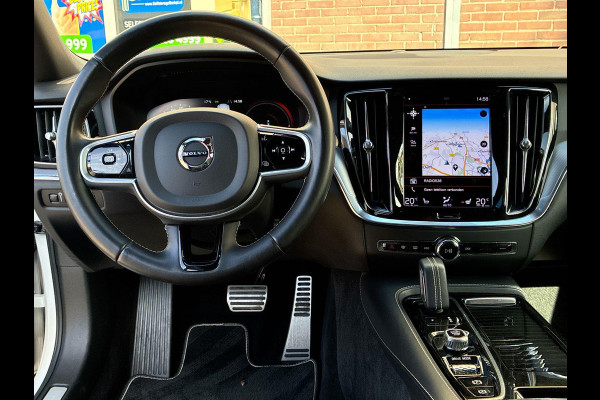 Volvo V60 2.0 T6 Recharge AWD R-Design 341PK! | Stoel- stuurverwarming | Lederen Sportstoelen | Park Assist | Adapt Cruise Control Volvo V60 2.0 T6 Recharge AWD R-Design 341PK! | Stoel- stuurverwarming | Lederen Sportstoelen | Park Assist | Adapt Cruise Control