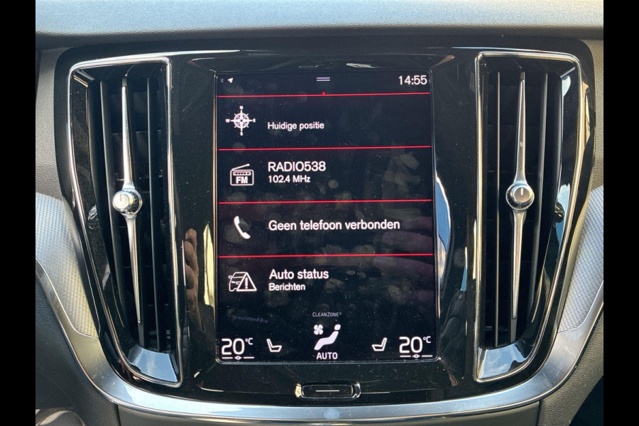 Volvo V60 2.0 T6 Recharge AWD R-Design 341PK! | Stoel- stuurverwarming | Lederen Sportstoelen | Park Assist | Adapt Cruise Control Volvo V60 2.0 T6 Recharge AWD R-Design 341PK! | Stoel- stuurverwarming | Lederen Sportstoelen | Park Assist | Adapt Cruise Control