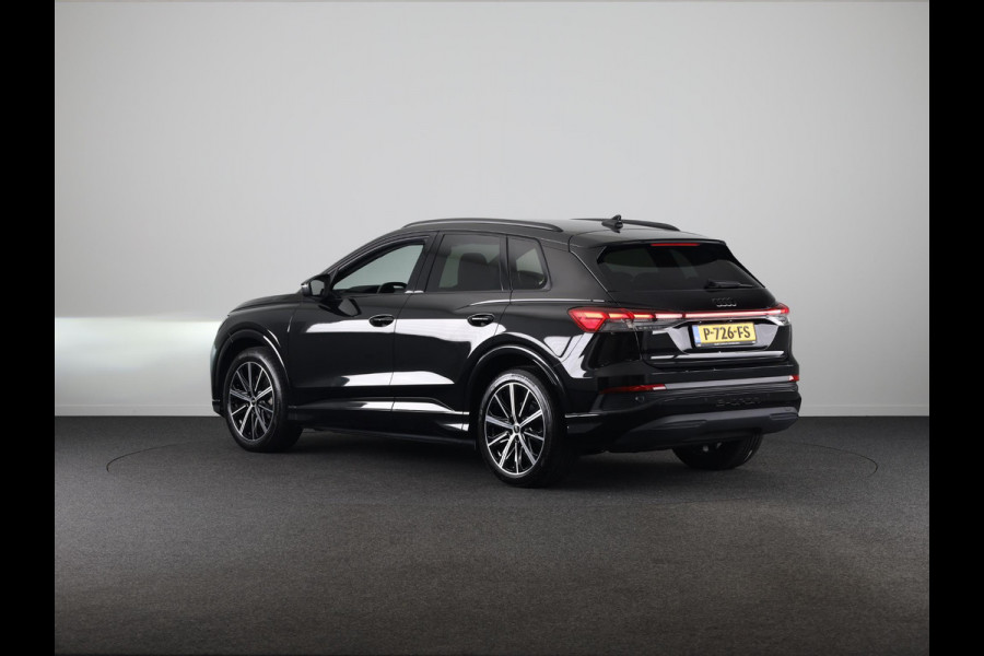 Audi Q4 e-tron 40 Launch edition Advanced 77 kWh 204 pk | Navigatie | Warmtepomp | Parkeersensoren | Achteruitrijcamera | Adaptieve cruise control | Stoelverwarming |